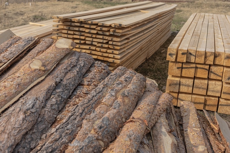 Rough sawn timber